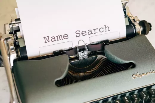 Comparing Free and Paid Domain Registration Services